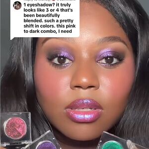 Vibrant Purple Single Eyeshadow